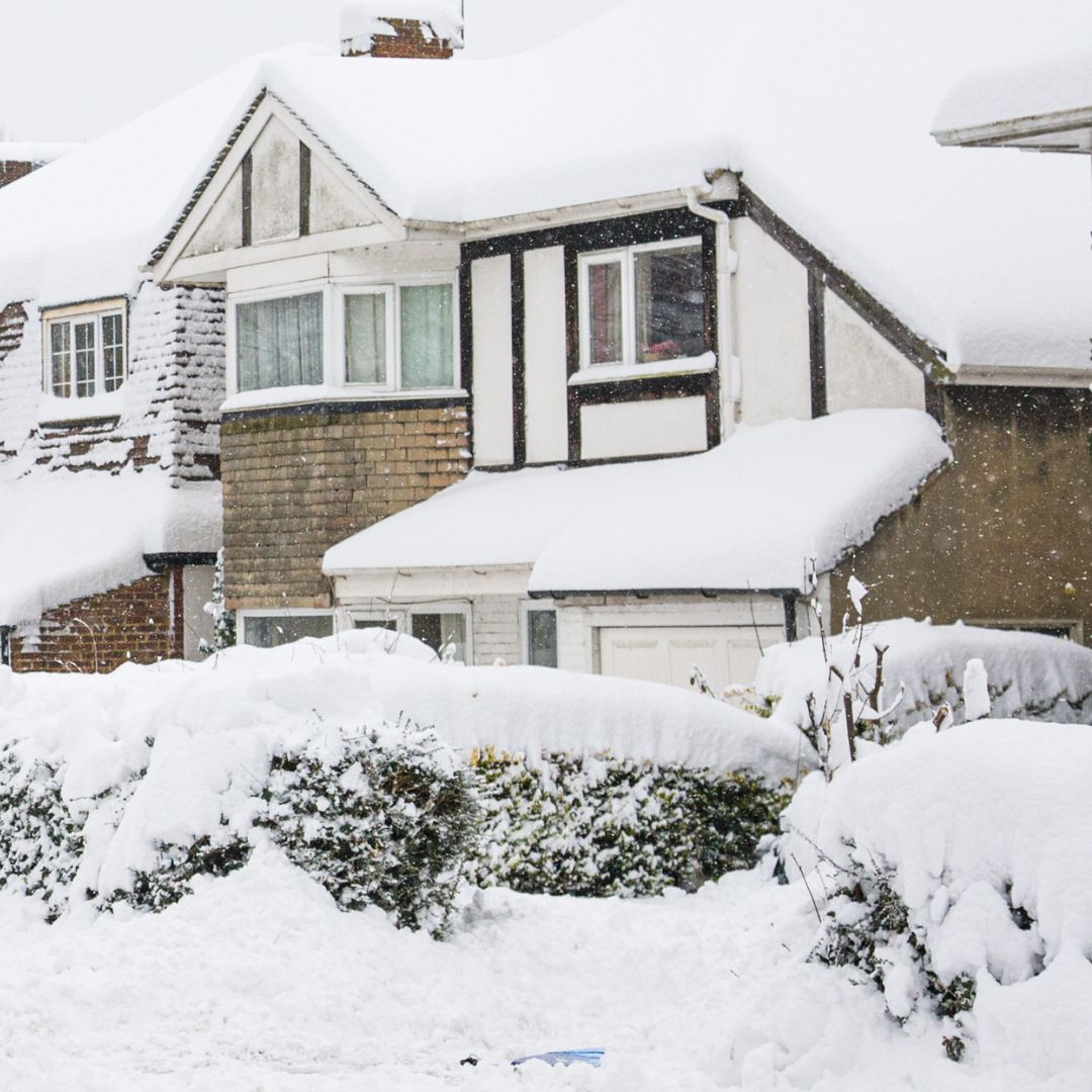 Winter-Maintenance-Tips-for-Your-Garage-Doo